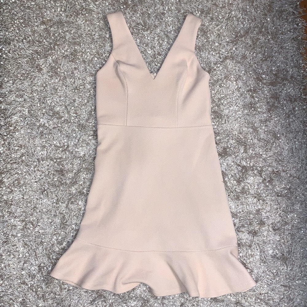 Shilla Cream Sleeveless Dress sz 6 / M